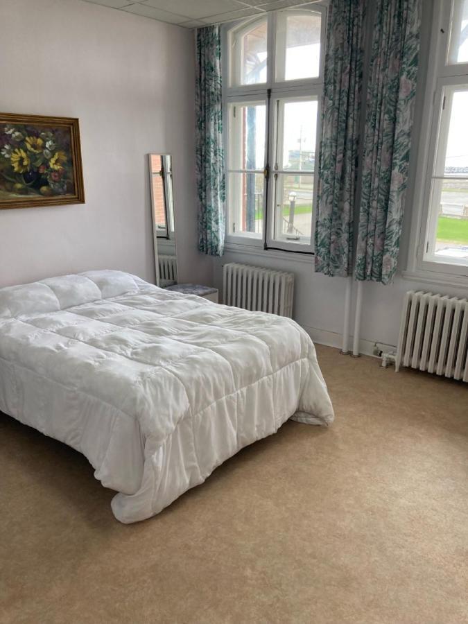 Le Couvent Apartman Sainte Anne-des-Chênes Kültér fotó