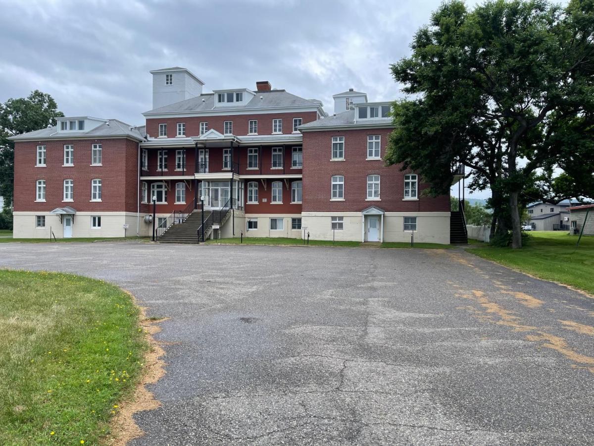 Le Couvent Apartman Sainte Anne-des-Chênes Kültér fotó